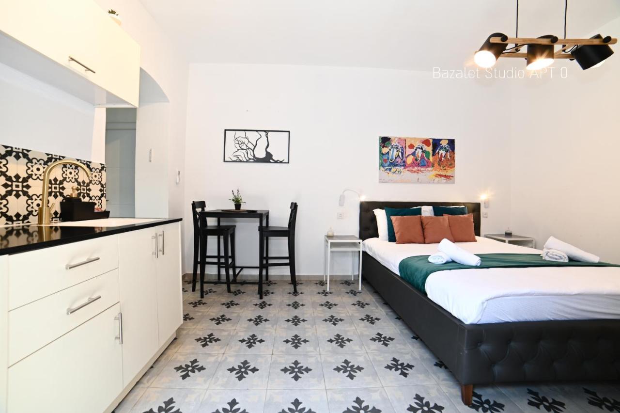 Bazelet Apartment *
